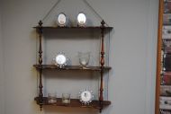 Etagere.